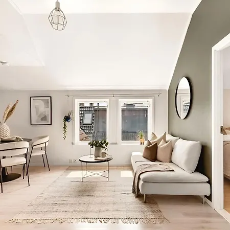 Modern In Charming Area * Μπέργκεν